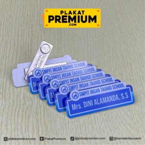 Buat Name Tag Karyawan