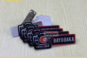 Name Tag Hitam Putih