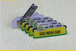 Name Tag Sekolah